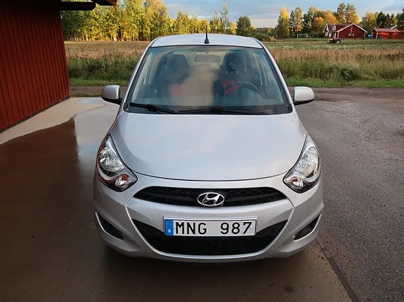 Hyundai I10 2013 photo 2