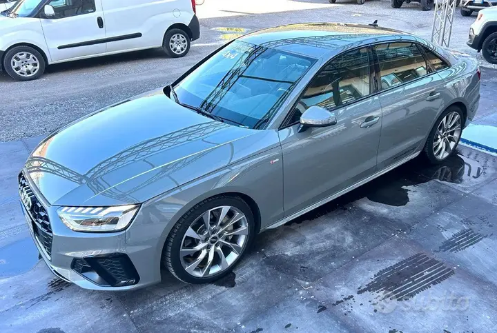 Audi A4 2022 photo 2