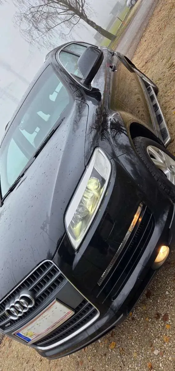 Audi Q7 2009 photo 2