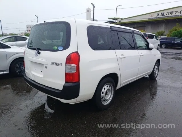 Toyota Succeed 2018 photo 3
