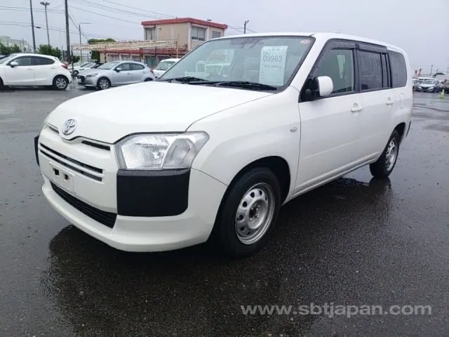 Toyota Succeed 2018 photo 2