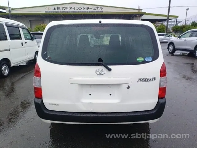 Toyota Succeed 2018 photo 5