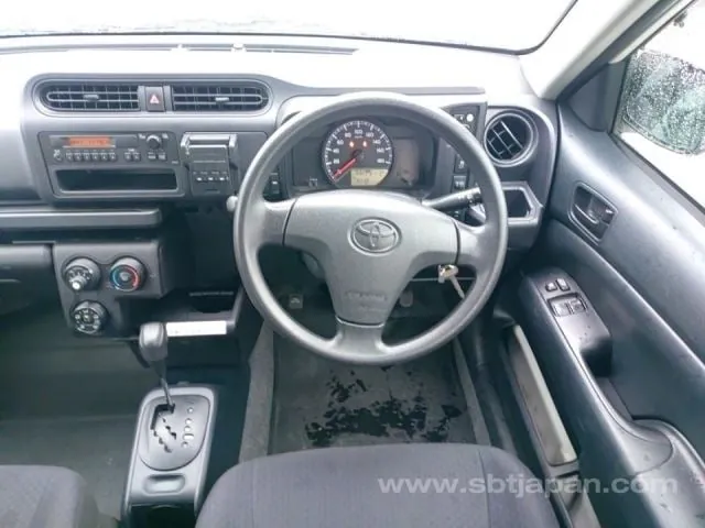 Toyota Succeed 2018 photo 4