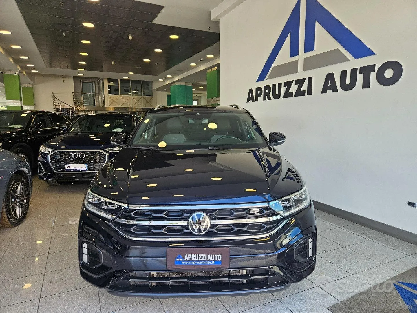 Volkswagen T-Roc 2023 photo 2