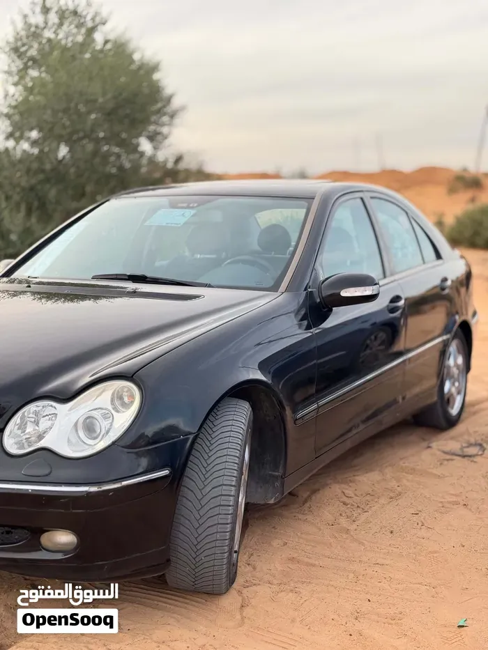 Mercedes-Benz C-Class 2003 photo 2