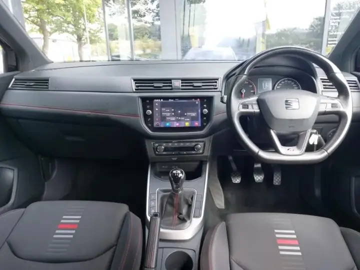 Seat Arona 2021 photo 3