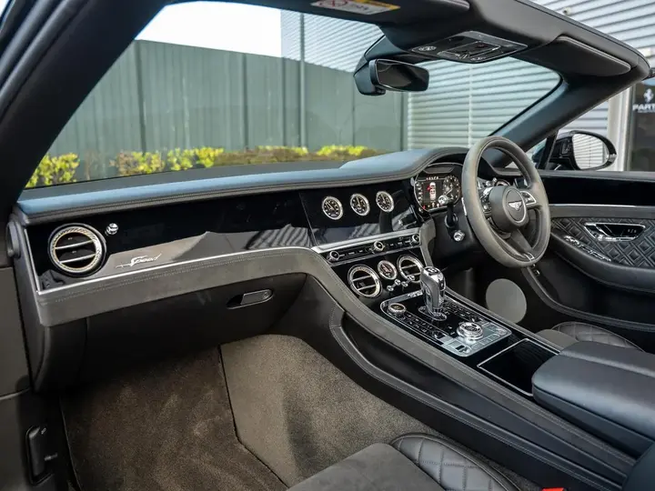 Bentley Continental 2022 photo 5