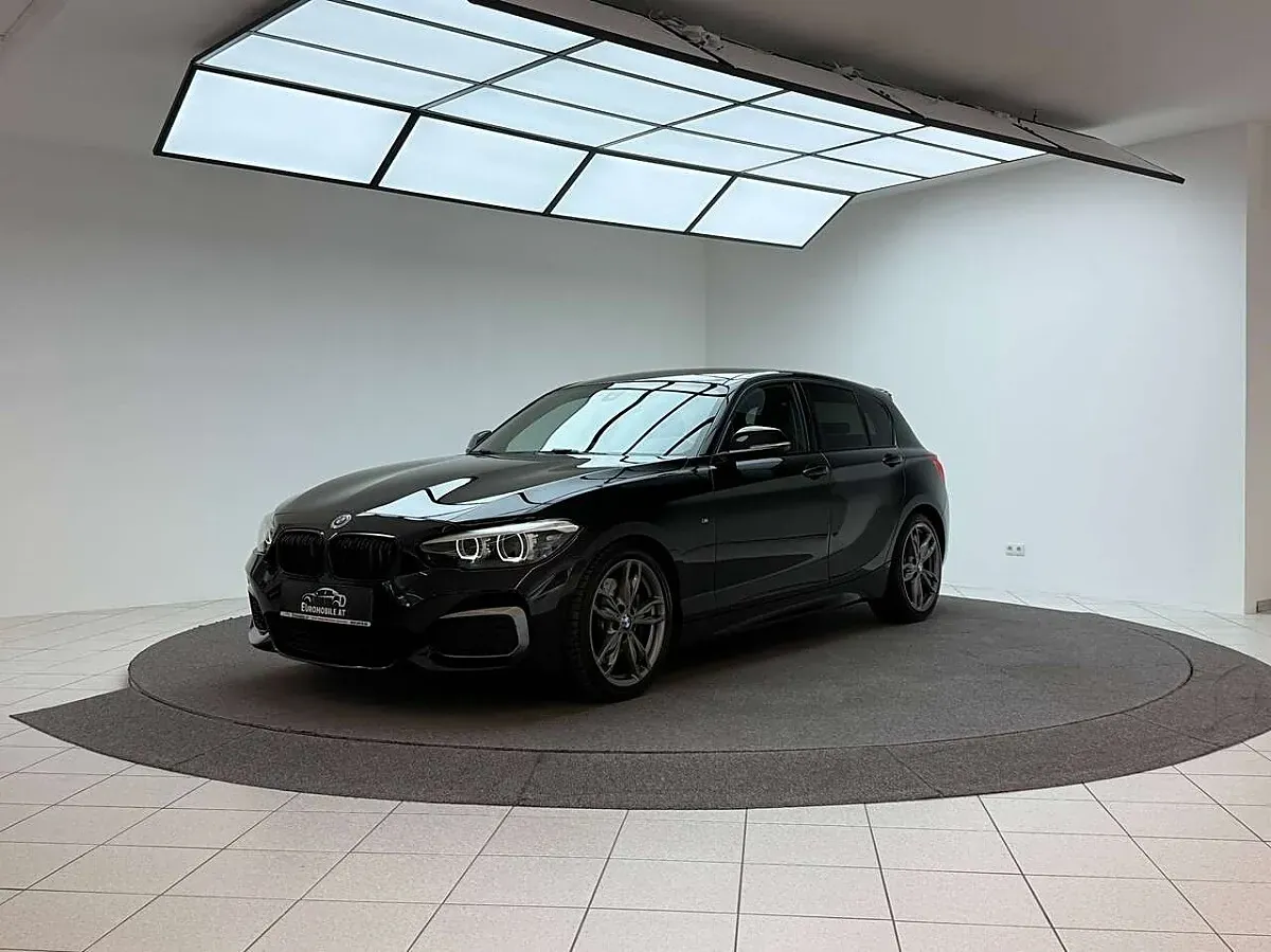 BMW 1 Series 2019 photo 3