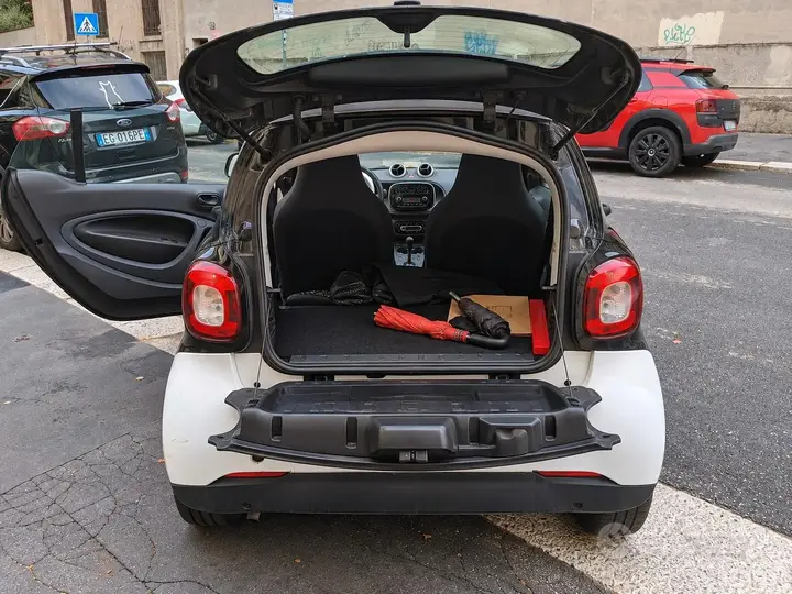 Smart Fortwo 2019 photo 3