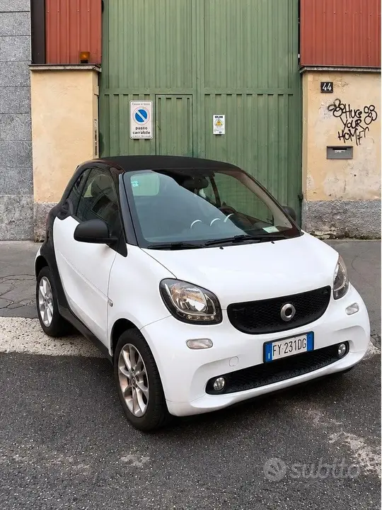 Smart Fortwo 2019 photo 2