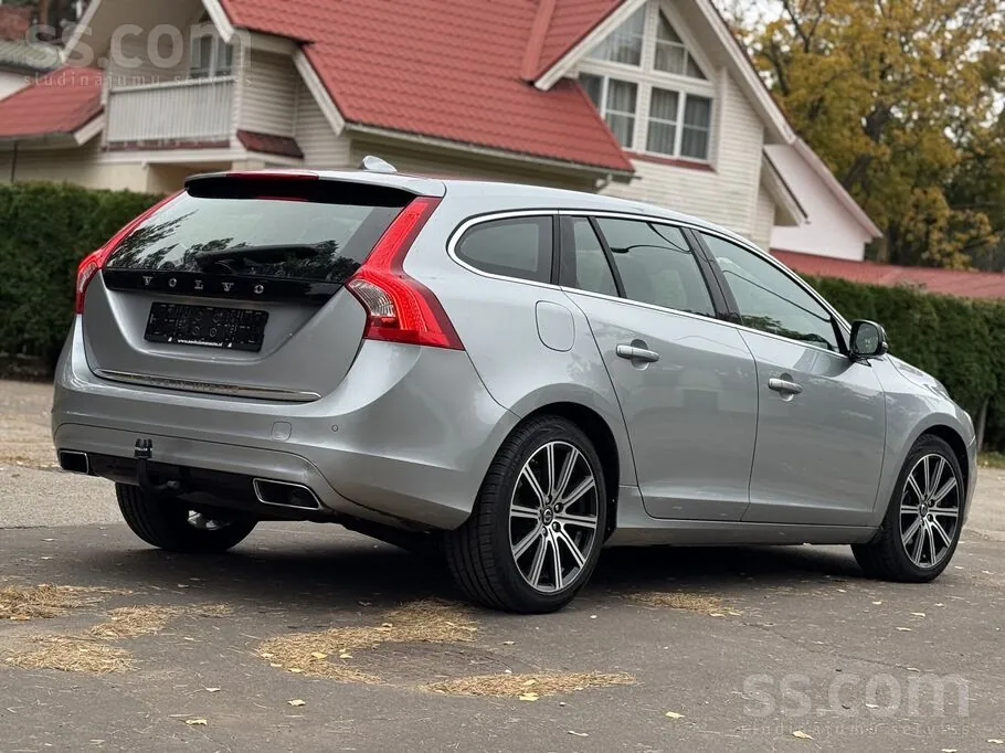 Volvo V60 2014 photo 2