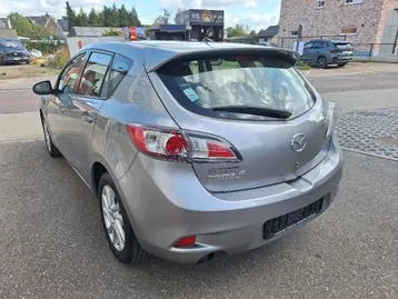 Mazda Mazda3 2012 photo 3