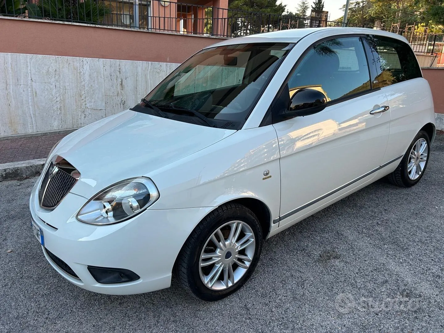 Lancia Ypsilon 2012 photo 4