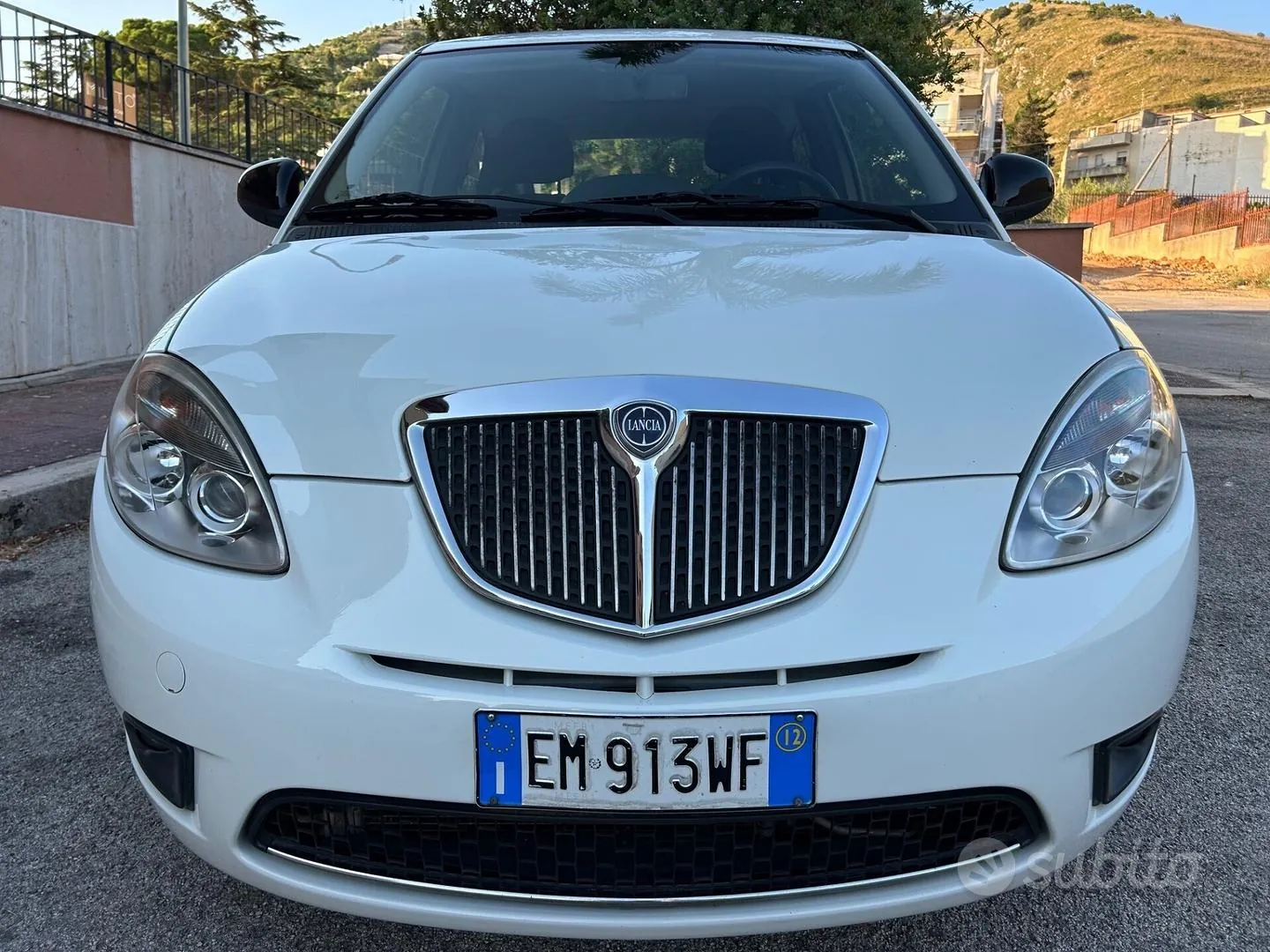 Lancia Ypsilon 2012 photo 2