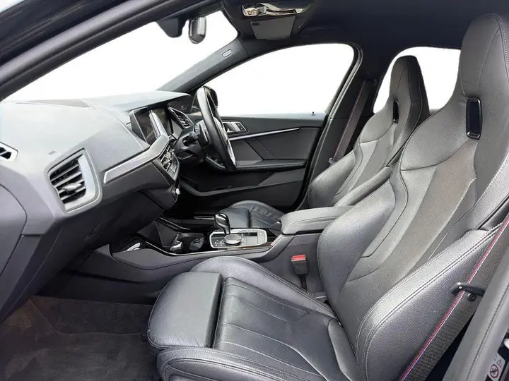 BMW 1 Series 2022 photo 3