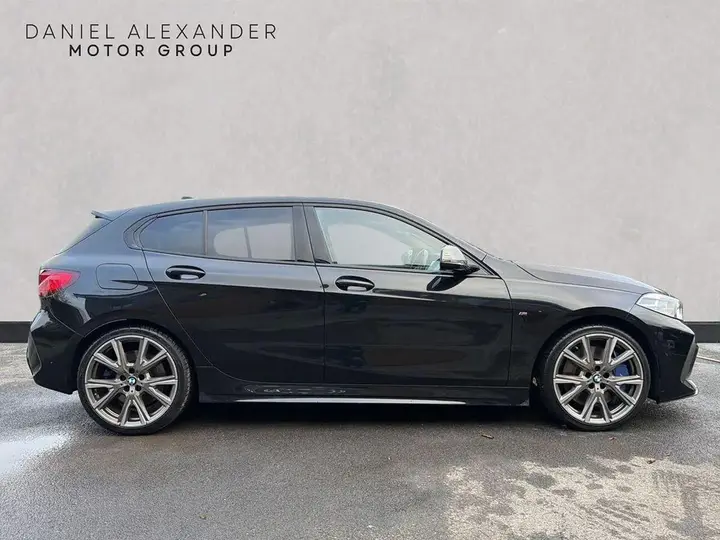 BMW 1 Series 2022 photo 5