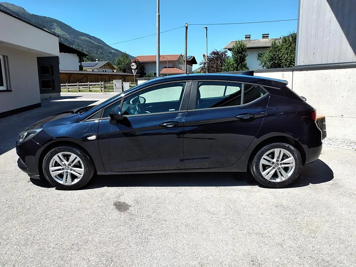 Opel Astra 2018 photo 3