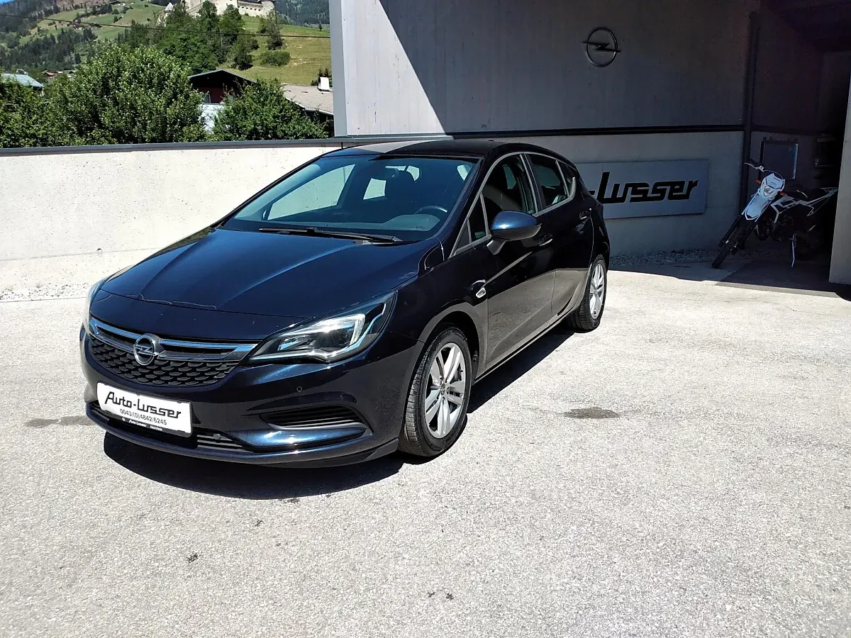 Opel Astra 2018 photo 2