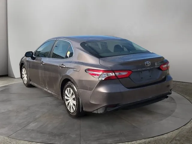 Toyota Camry 2019 photo 3