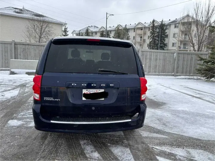 Dodge Grand Caravan 2014 photo 3