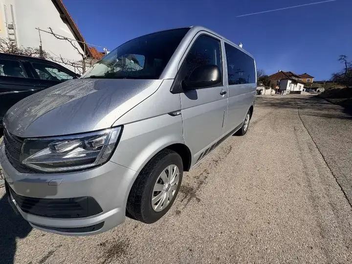 Volkswagen Multivan 2017 photo 3