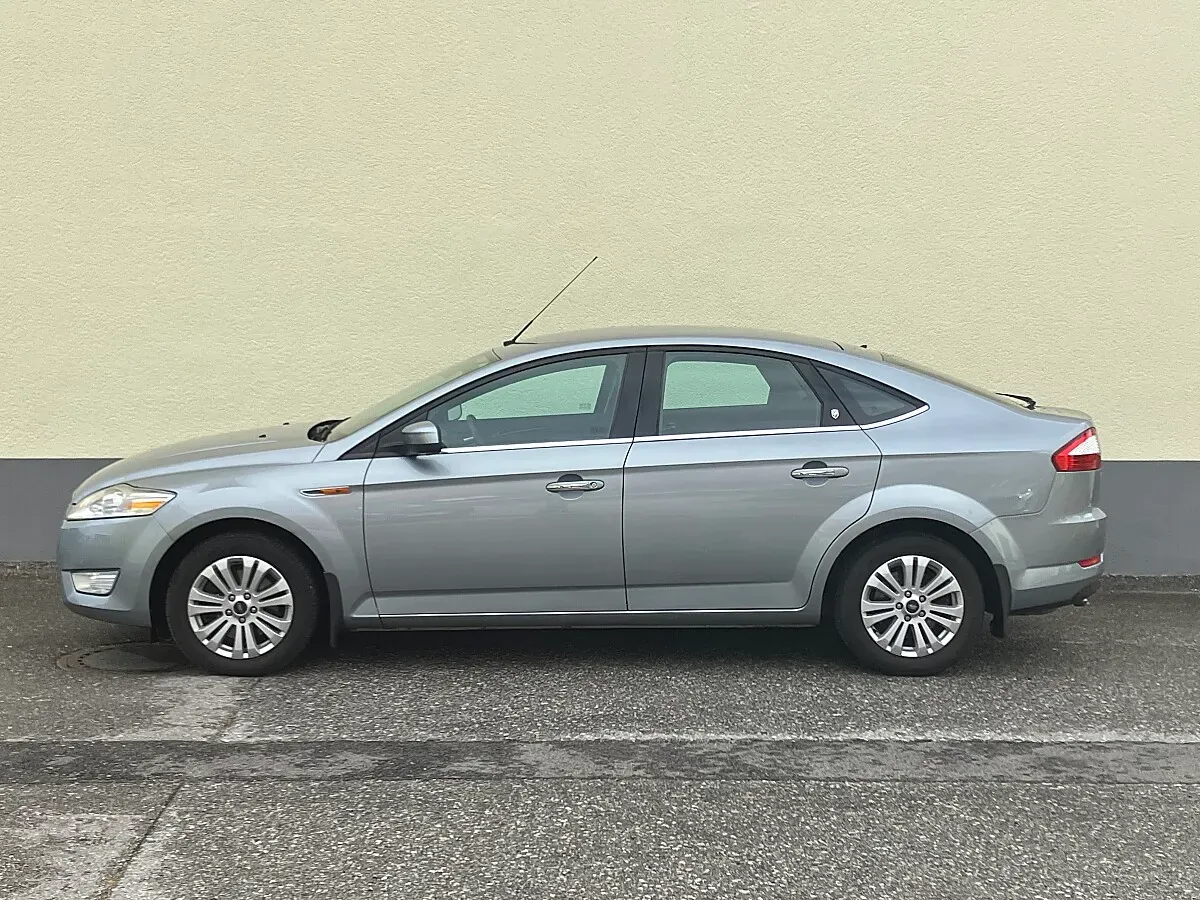 Ford Mondeo 2011 photo 2