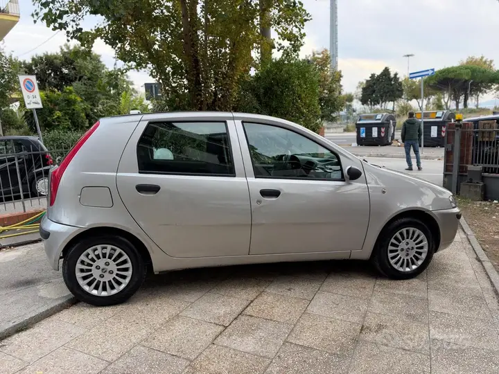 Fiat Punto 2002 photo 3