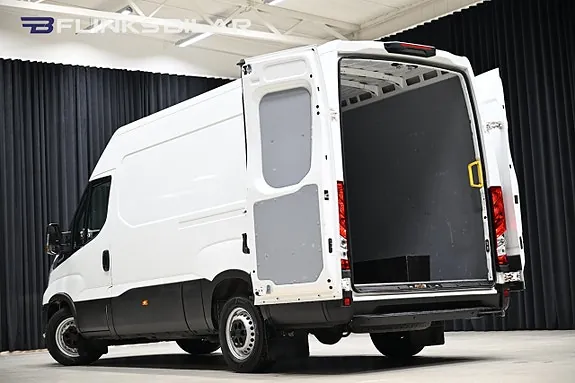 Iveco Daily 2023 photo 4