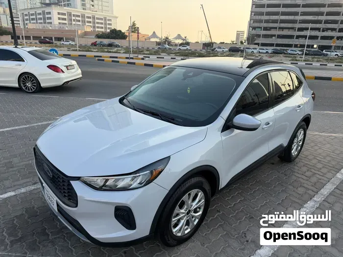 Ford Escape 2025 photo 4