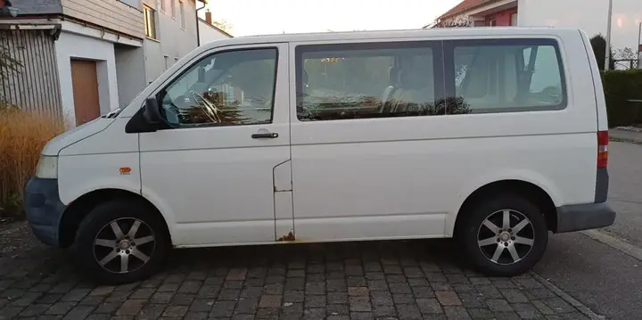Volkswagen Bus Transporter