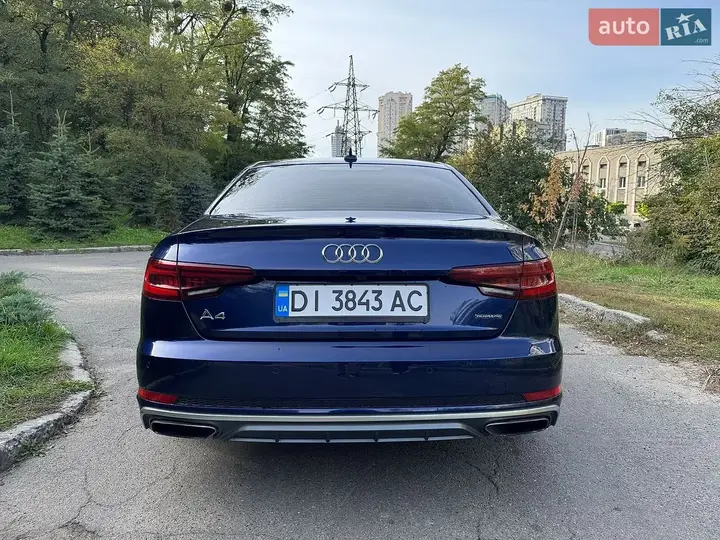 Audi A4 2018 photo 3