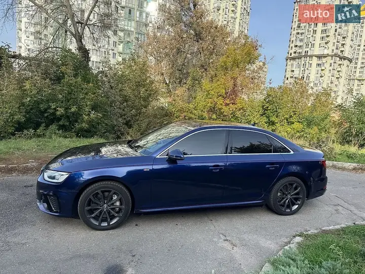 Audi A4 2018 photo 5