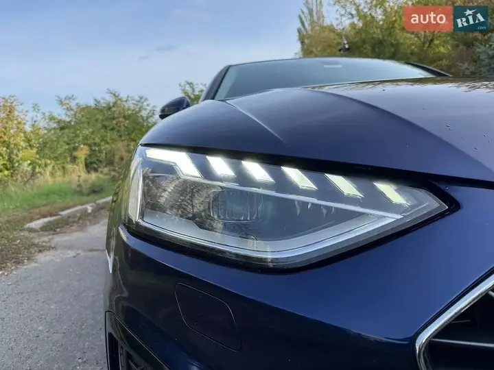 Audi A4 2018 photo 4