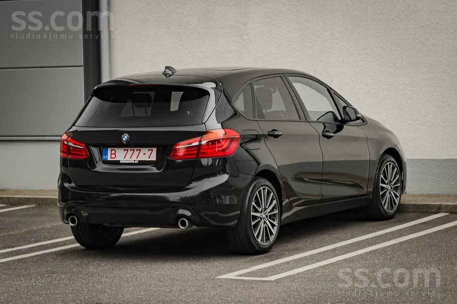 BMW 220I 2018 photo 4