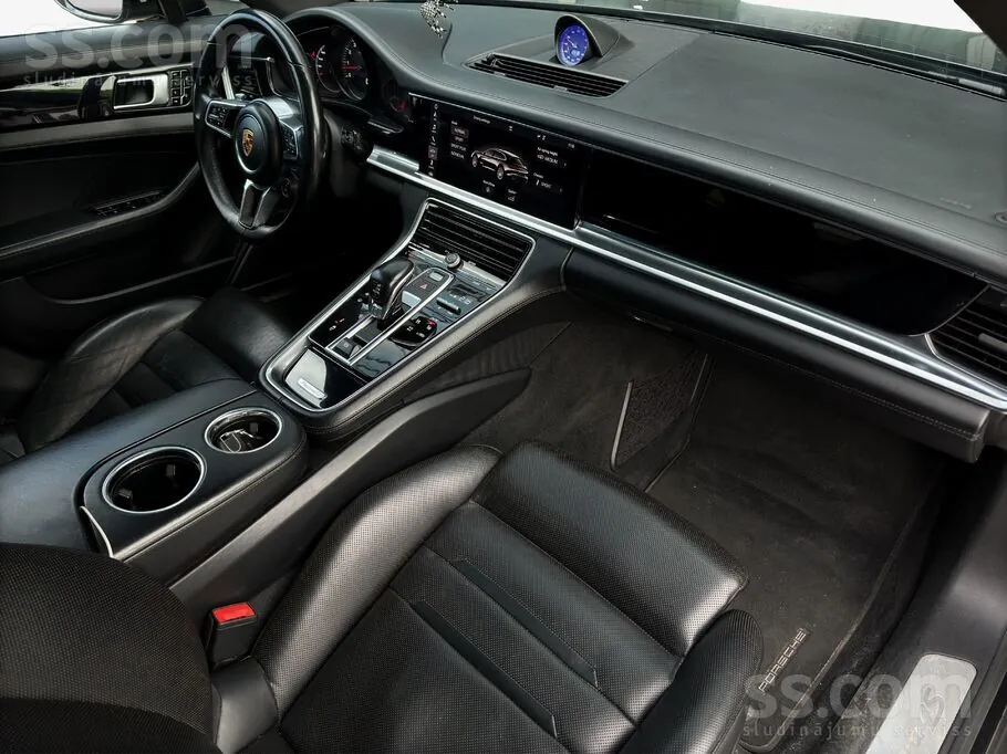 Porsche Panamera 2018 photo 5