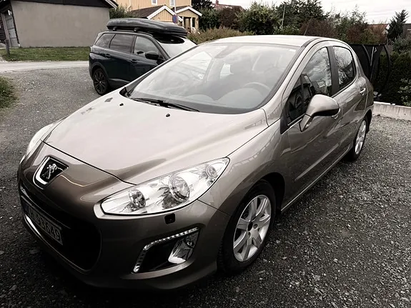 Peugeot 308 2013 photo 2