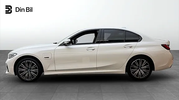 BMW 330E 2021 photo 2