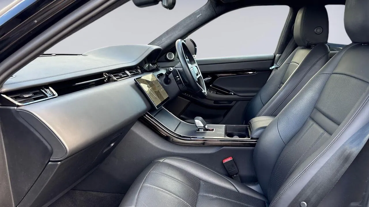 Land Rover Range Rover Evoque 2025 photo 3