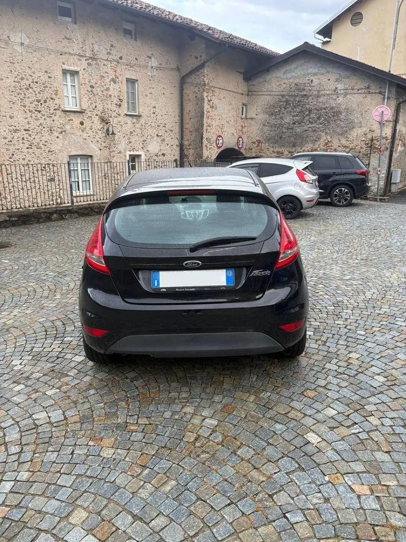 Ford Fiesta 2012 photo 4