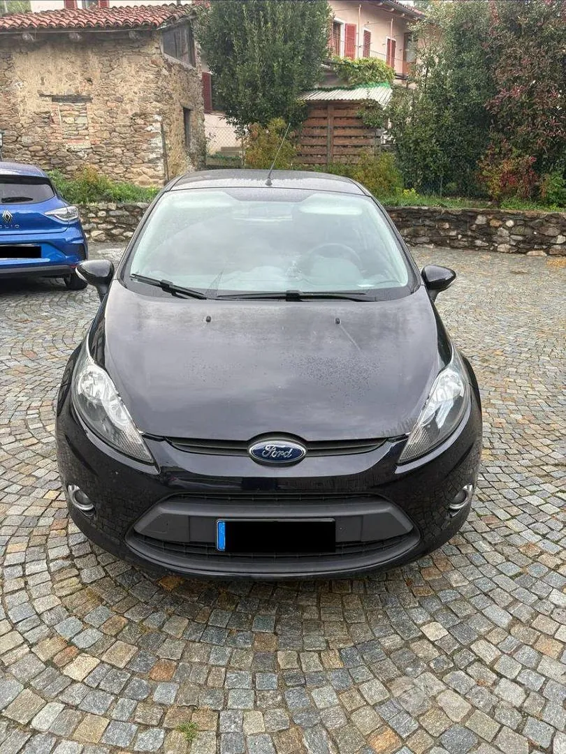 Ford Fiesta 2012 photo 3