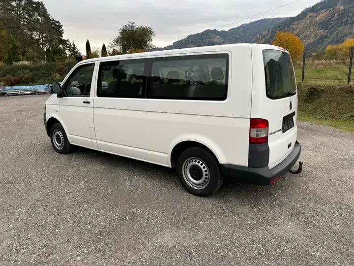 Volkswagen T5 2013 photo 3