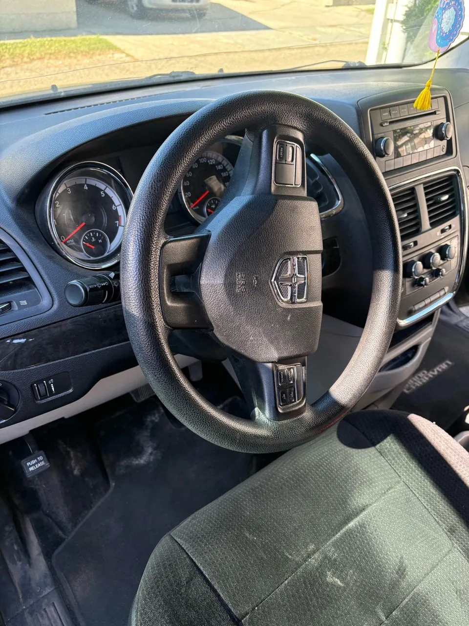 Dodge Grand Caravan 2014 photo 3