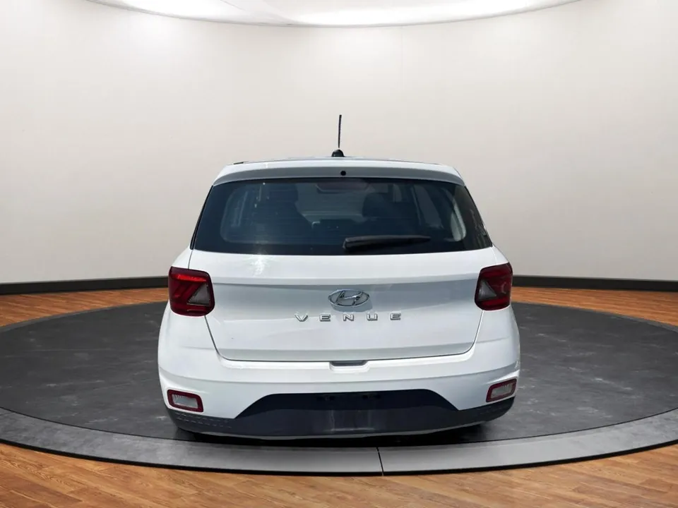 Hyundai Venue 2023 photo 4