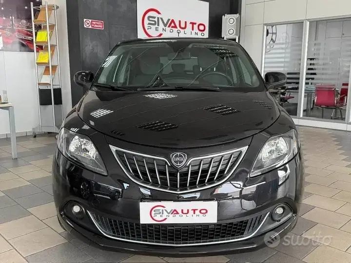 Lancia Ypsilon 2023 photo 2