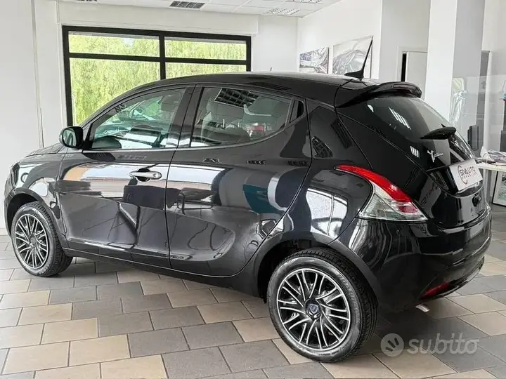 Lancia Ypsilon 2023 photo 4