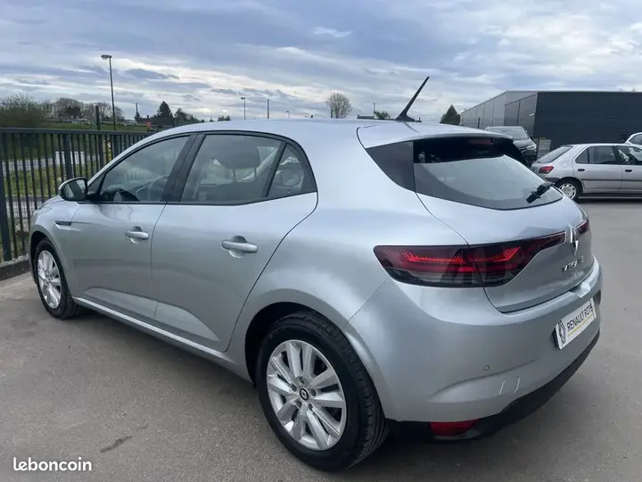 Renault Megane 2022 photo 3
