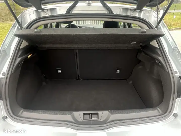 Renault Megane 2022 photo 5