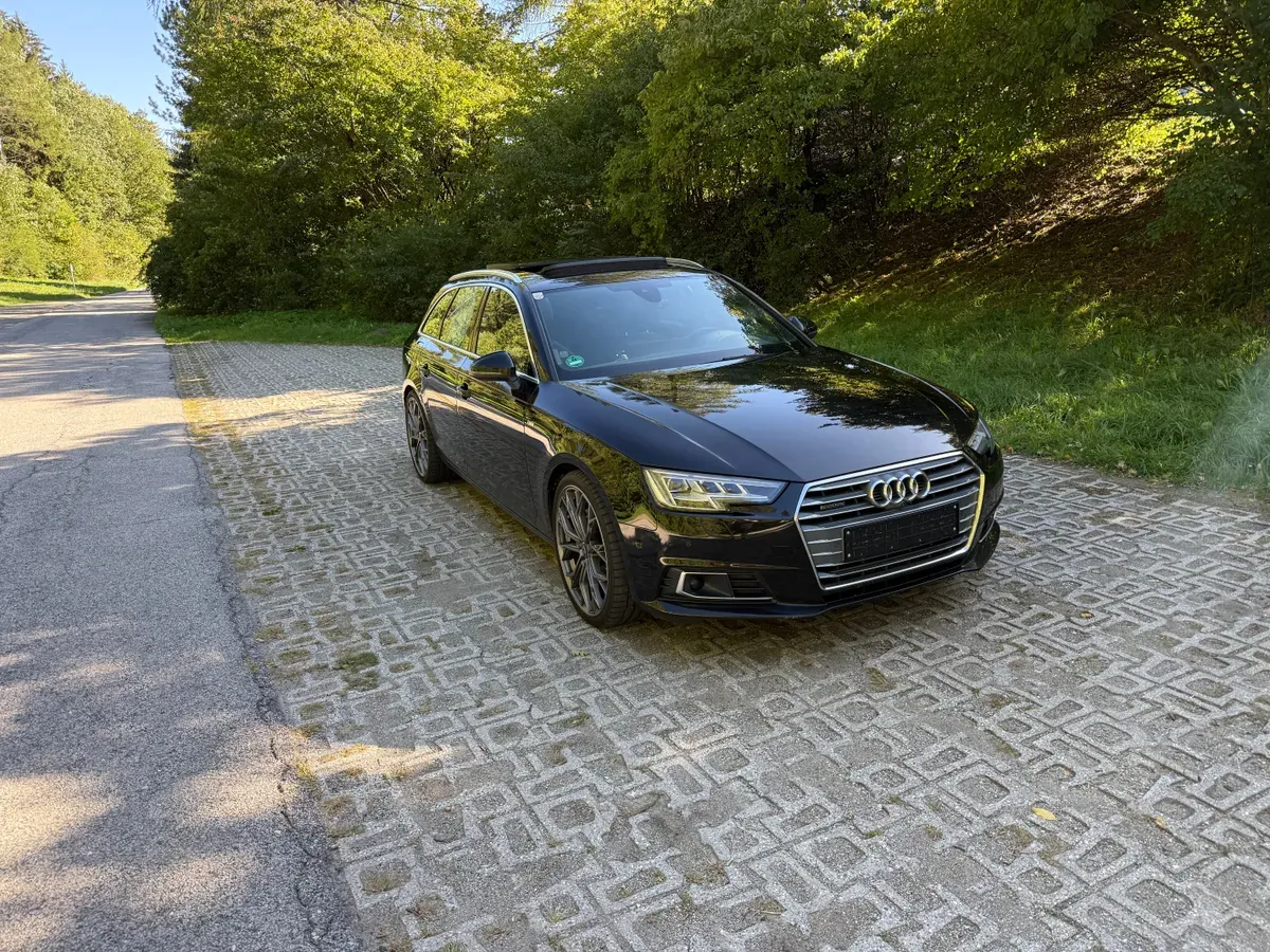 Audi A4 2018 photo 2