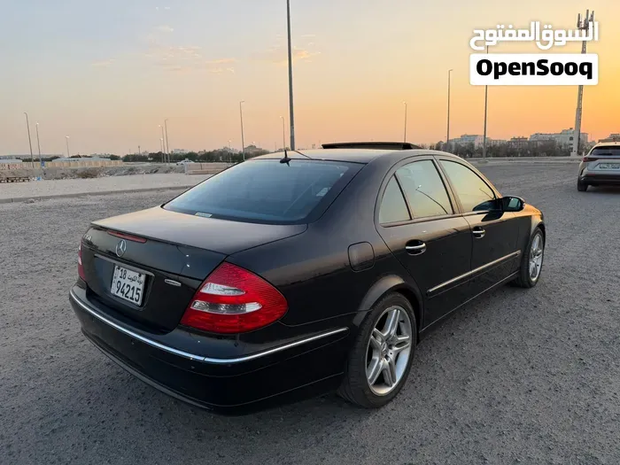 Mercedes-Benz E-Class 2006 photo 2