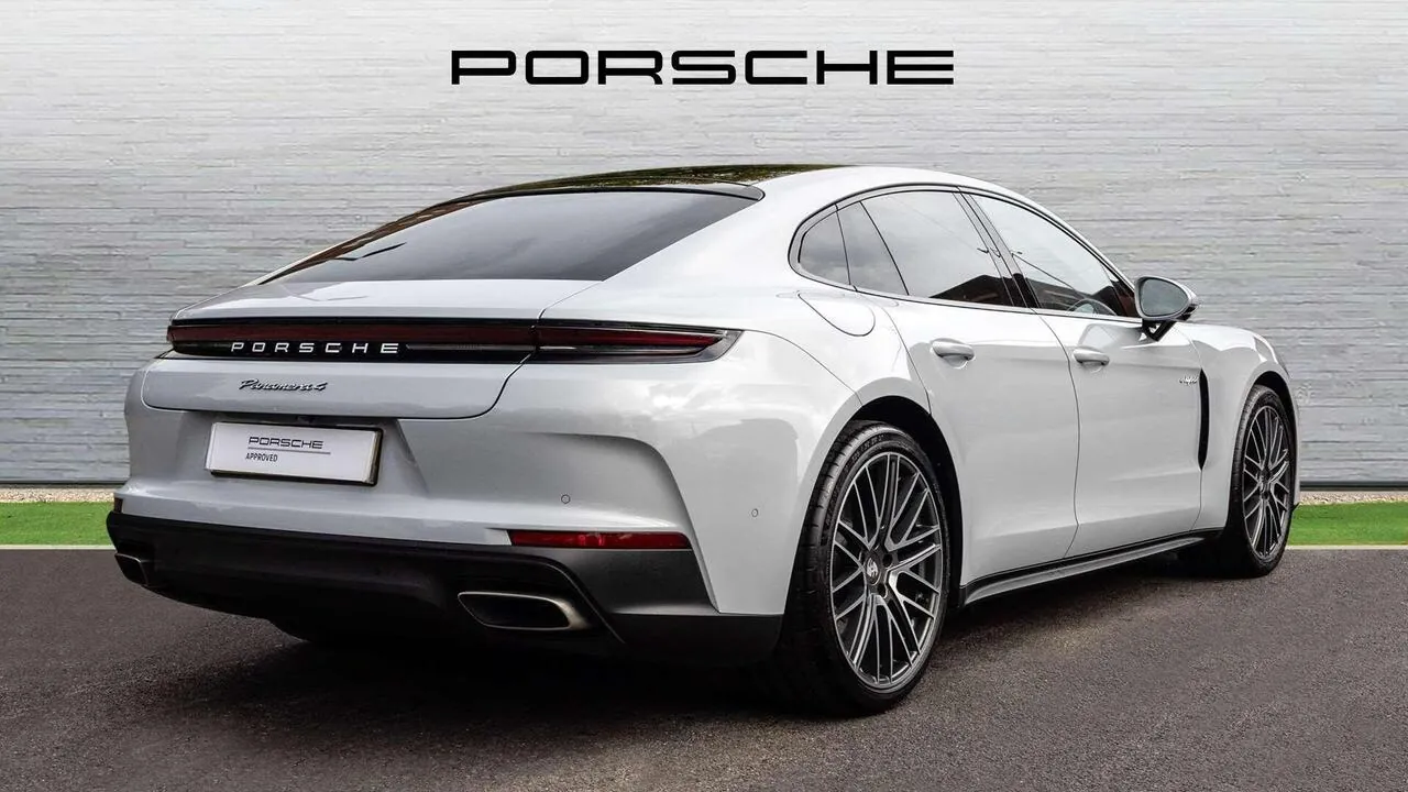 Porsche Panamera 2025 photo 3